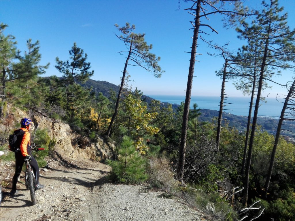 E-Bike Tour Mare e Monti Alta Via Monti Liguri Le Manie