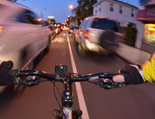 Perchè gli automobilisti non vedono chi va in bici?